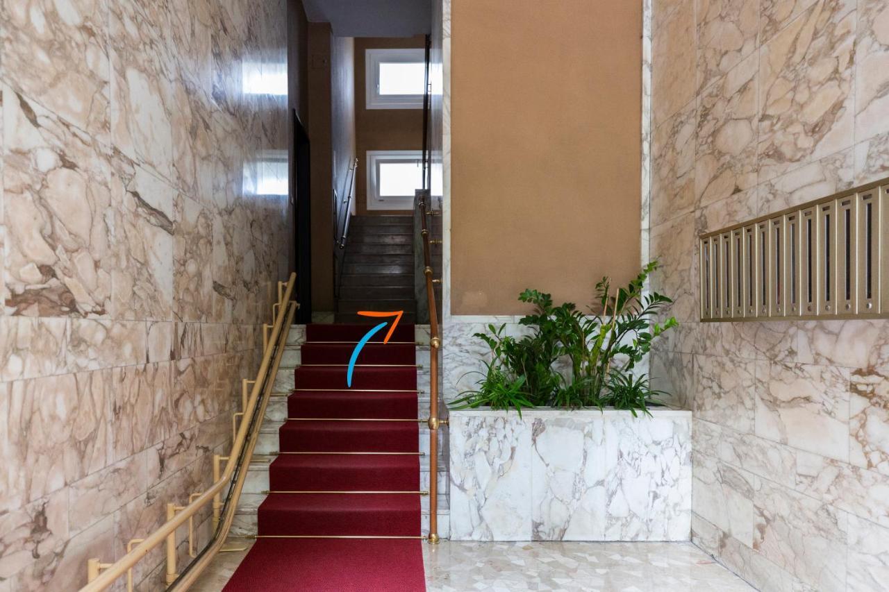 Living Isola Apartment Milan Exterior photo