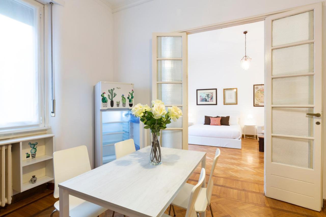 Living Isola Apartment Milan Exterior photo